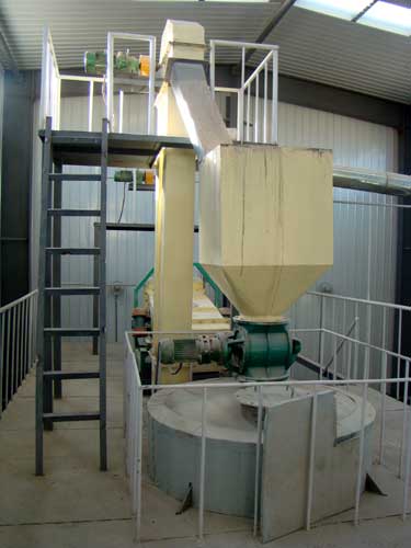 yzp-200吨蒸汽压片玉米成套设备